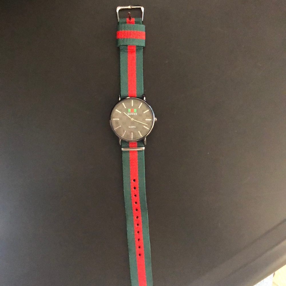 Gucci watch unisex
